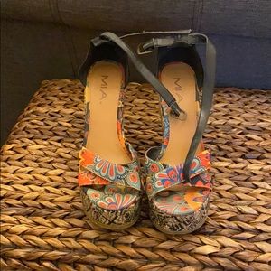 Mia Tropical Platforms